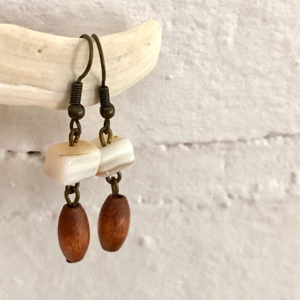 Handmade Rustic Minimalist Seashell 🐚 Earrings with Wooden Beads